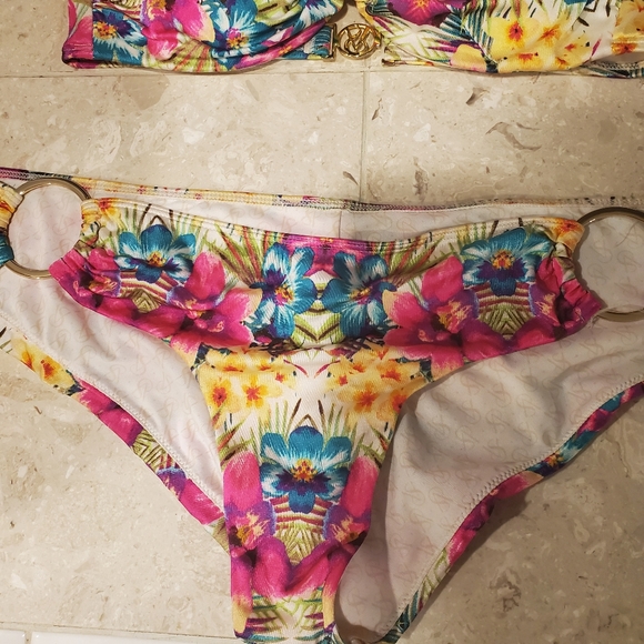 Bathing suit - Picture 3 of 4